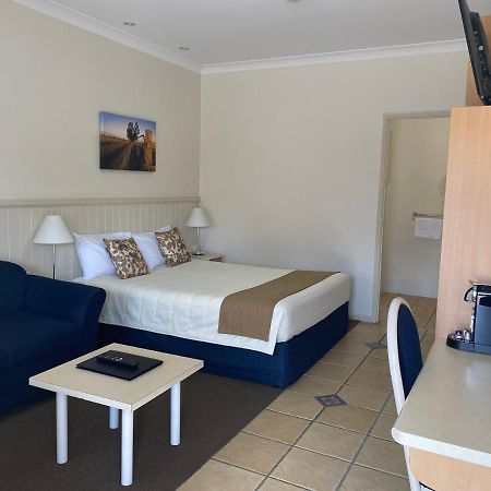 Dalby Mid Town Motor Inn Екстер'єр фото